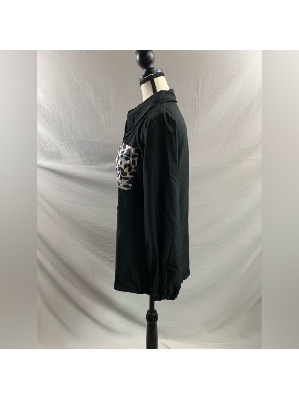 Black Leopard Print Lantern Sleeve Blouse - Picture 8 of 9